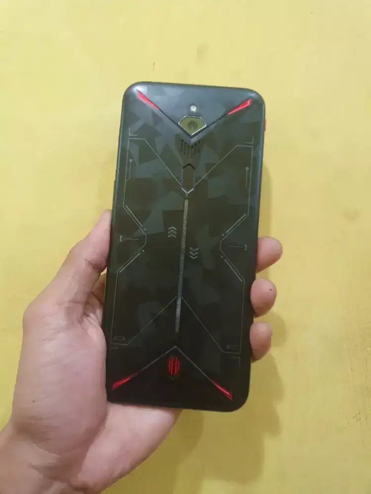 Red megic 3 12/256 segel siap pakai