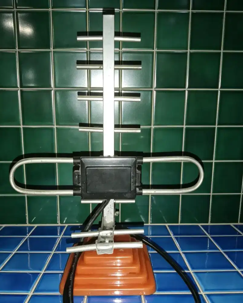 Dijual antena untuk televisi