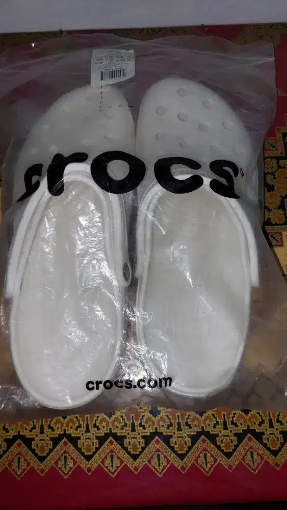 Crocs Classic Clog White Original – Size 41/42 – Kondisi Baru