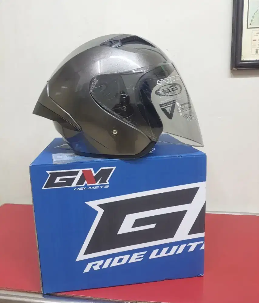 Helm GM G2 Gunmetal