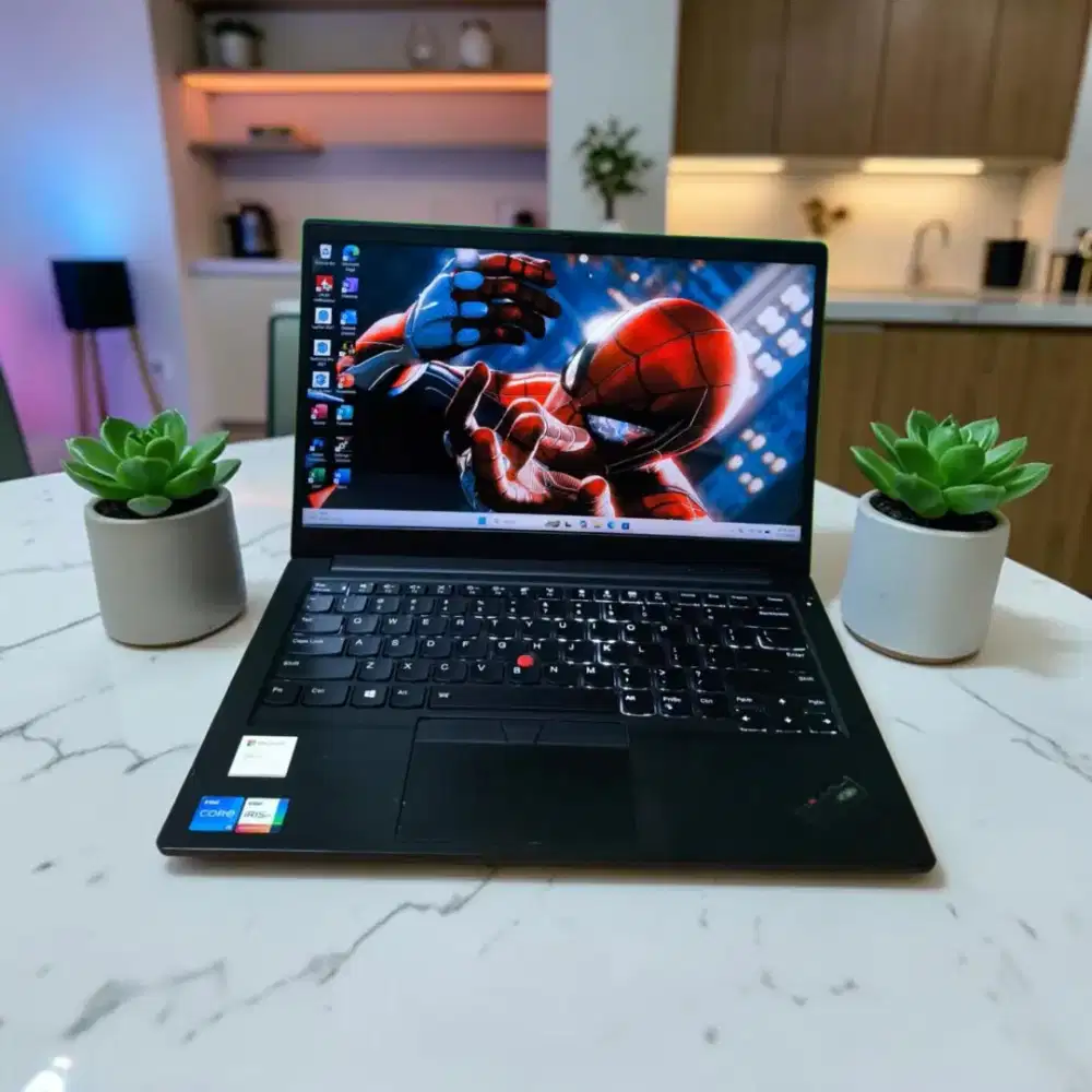 Laptop Lenovo Thinkpad E14 SSD 512Gb RAM 8Gb SLIM