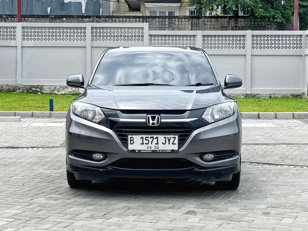 HONDA HR-V 1.5 E CVT BENSIN ABU-ABU 2018 TV FLOATING 2017