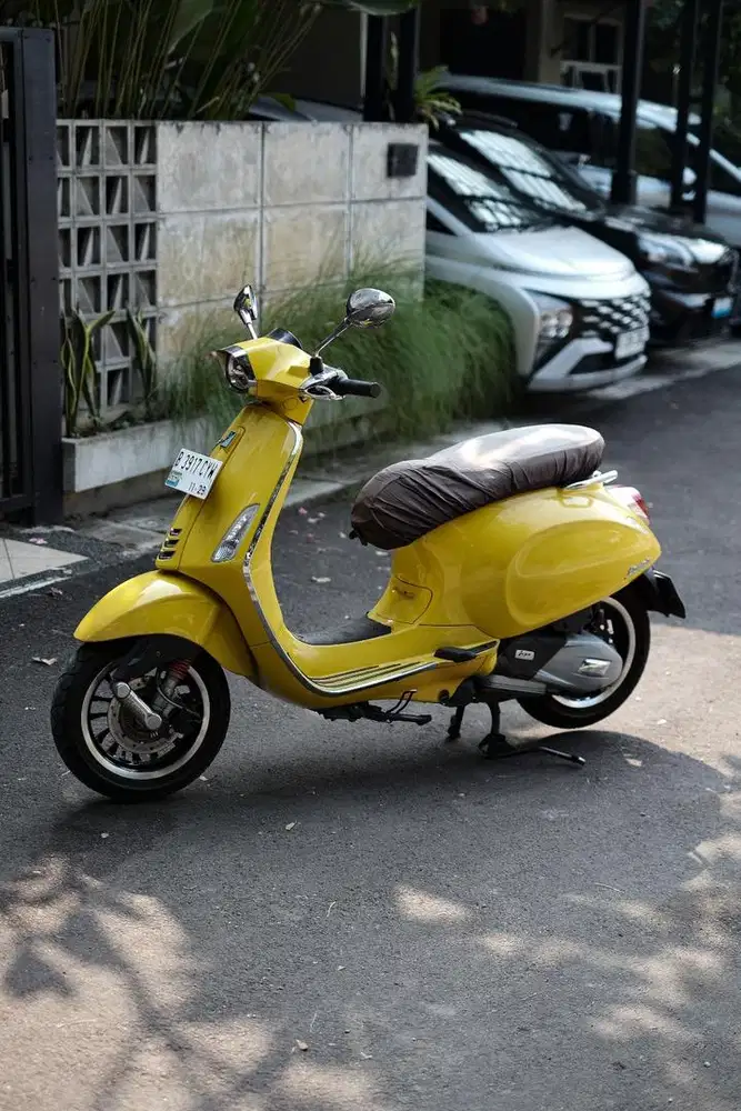 VESPA SPRINT 150 ABS LED KUNING