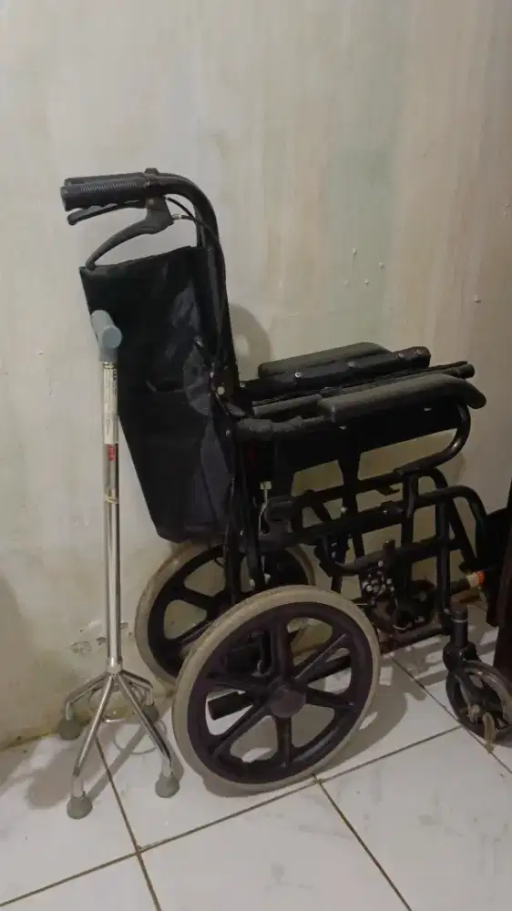 KURSI RODA LIPET
