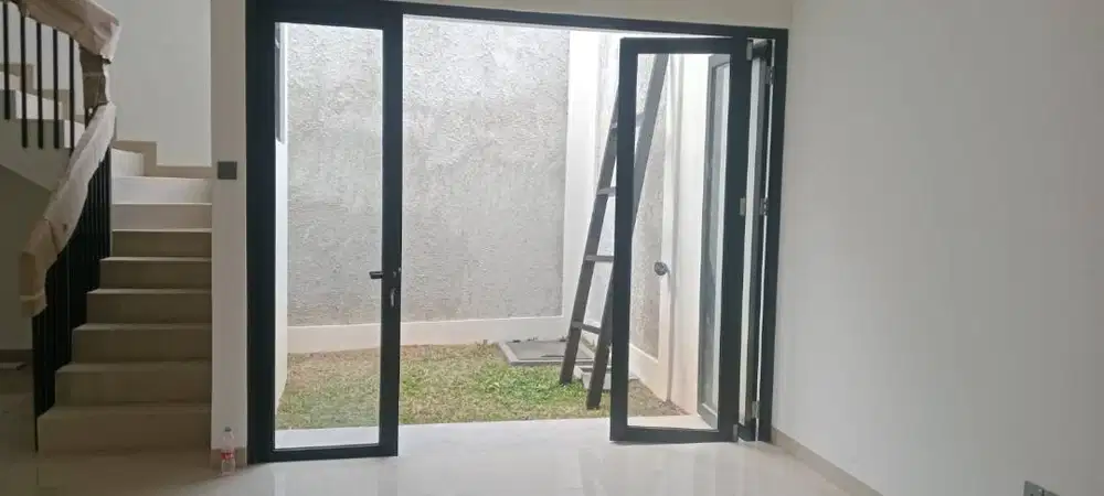 PNTU LIPAT ALUMINIUM-KACA