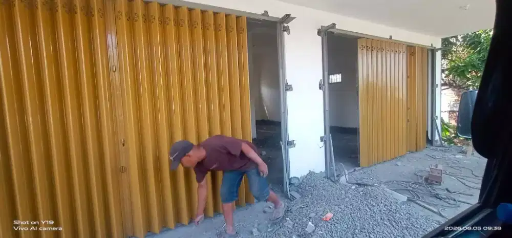 pintu harmonika