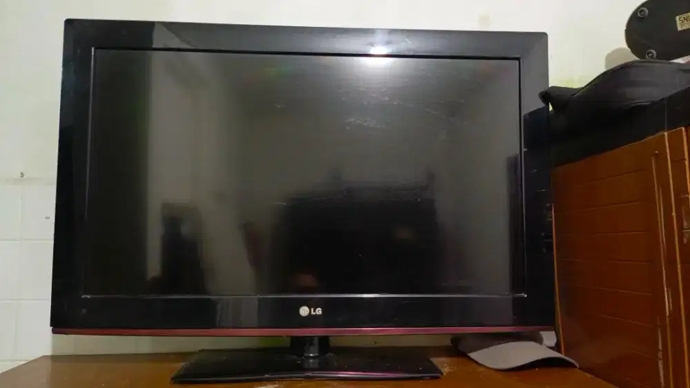 TV LG LCD 32 INCH MATI