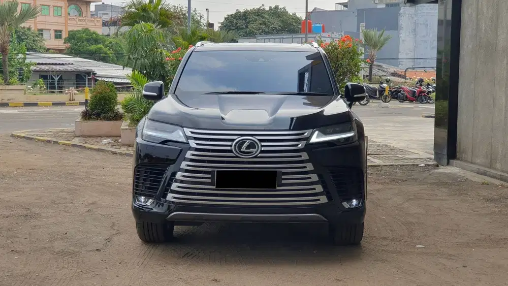 Lexus LX600 7 Seater F Sport AWD 4x4 AT 2024 Like New Very Low KM