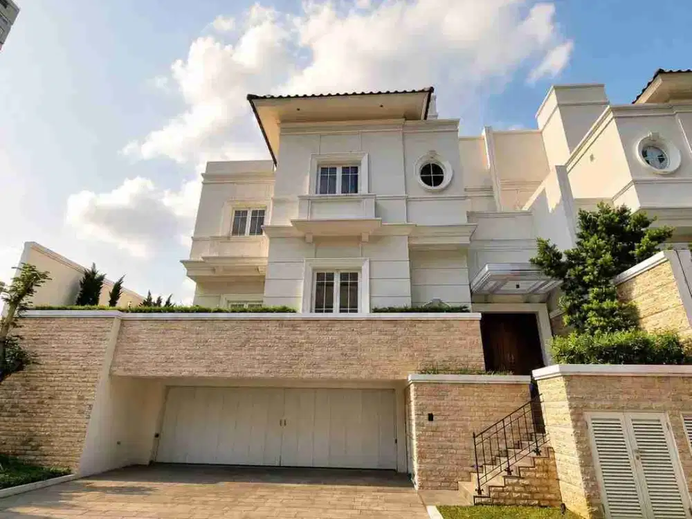 DI JUAL RUMAH MEWAH GANDARIA JAKARTA SELATAN