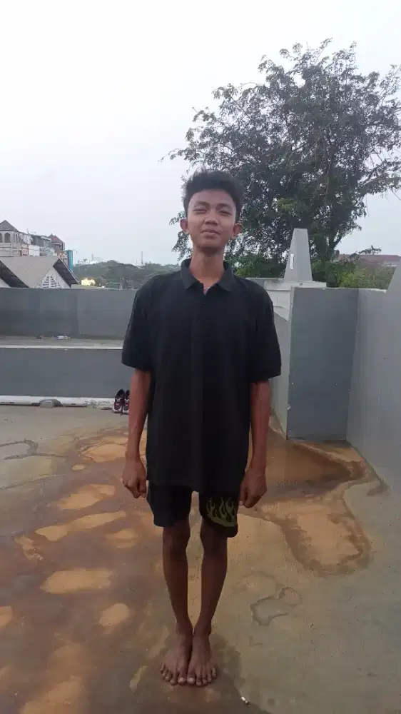 MENCARI LOWONGAN PEKERJAAN