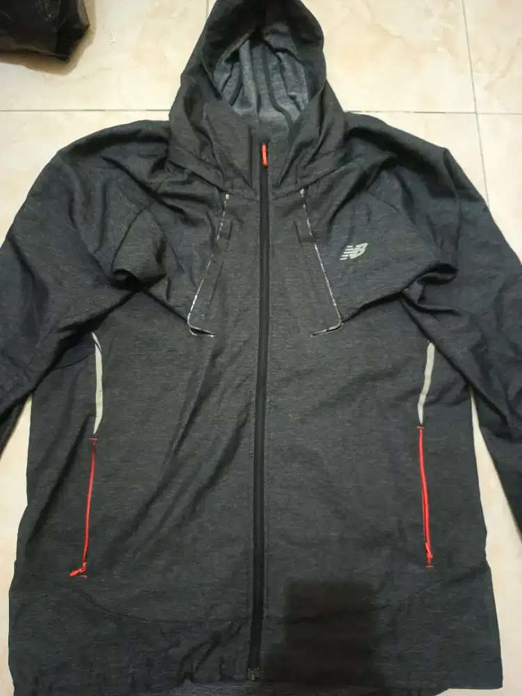 Jaket NB new balance