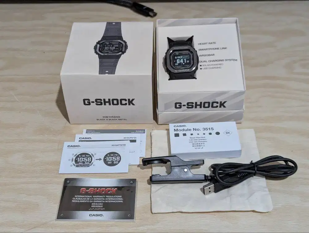 Casio G-Shock DW-H5600MB-1JR Smartwatch G-Squad Heart Monitor