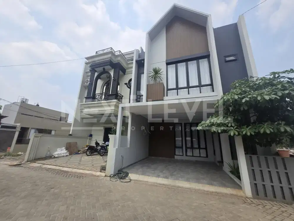 Rumah mewah 2 lantai full Furnish di jakarta selatan