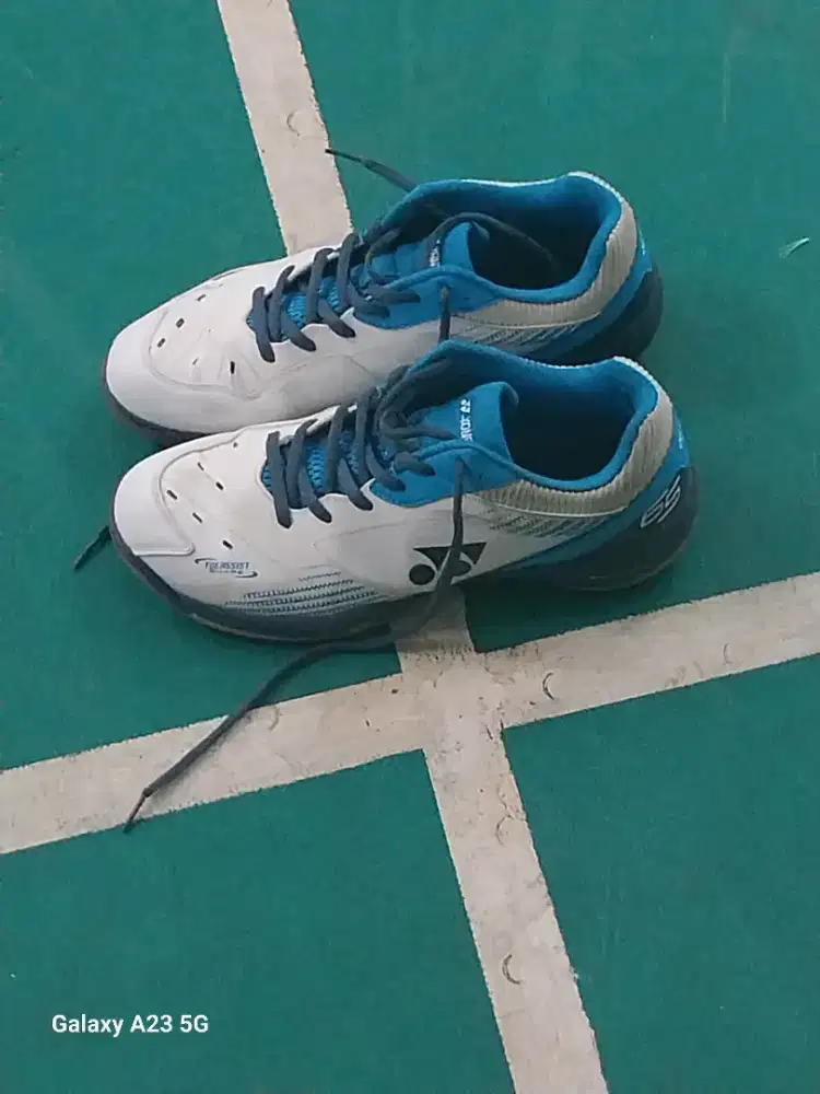 Sepatu Yonex SHB made in Vietnam