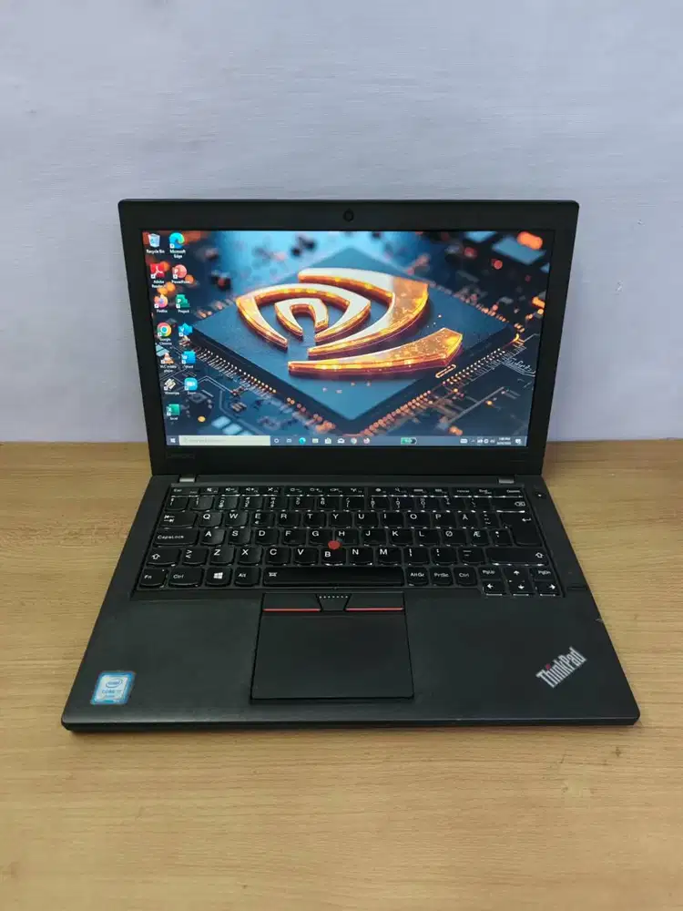 Lenovo thinkpad x260 core i7 6600u ram 16gb SSD 256Gb backlite
