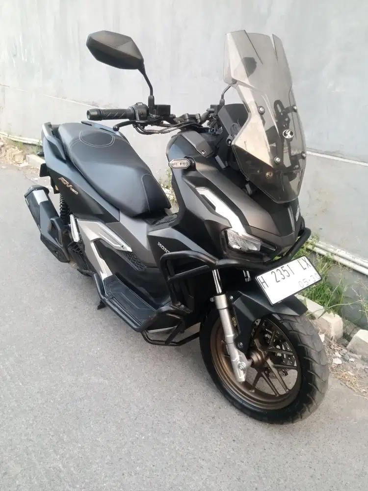 Honda ADV 2025 ABS hitam