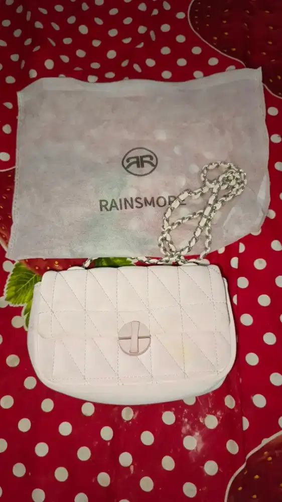 Rainsmore preloved