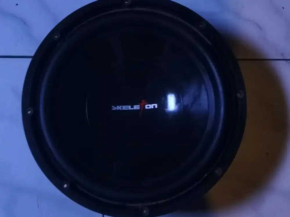 SUBWOFER SKT 1280 kondisi sangat baik