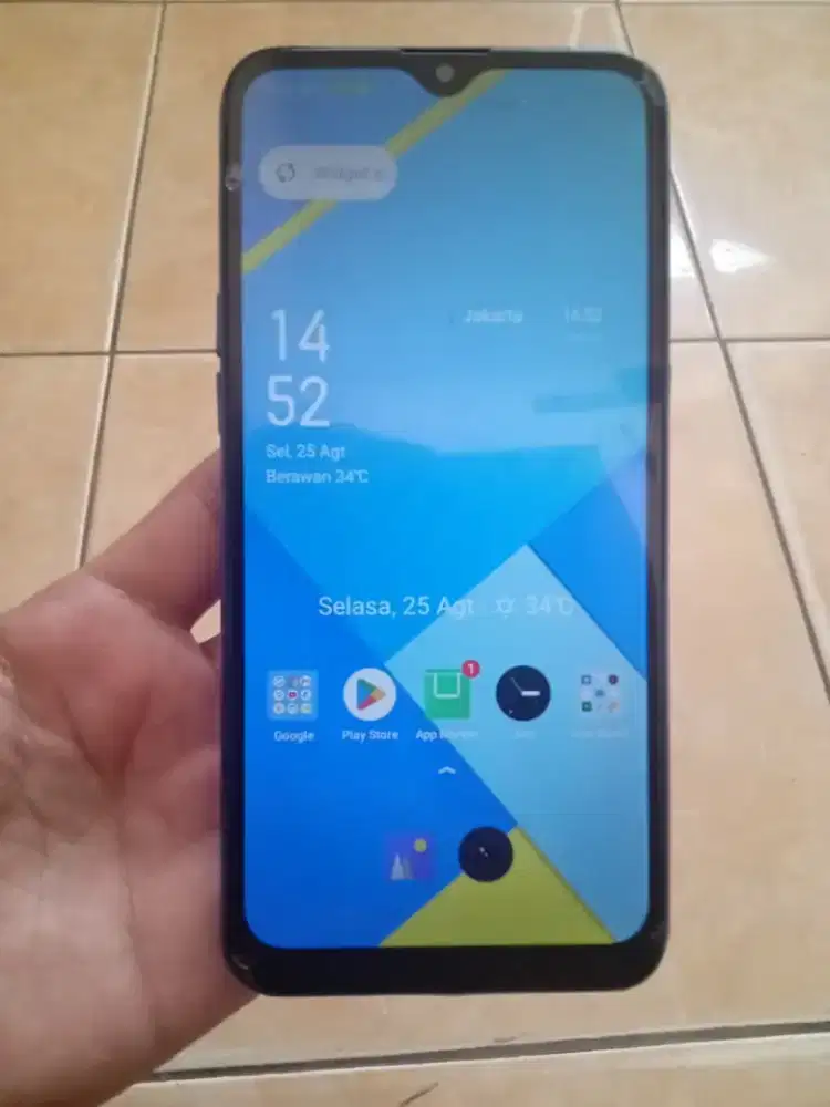 HP REALME C2 RAM 2/32 RETAK HALUS