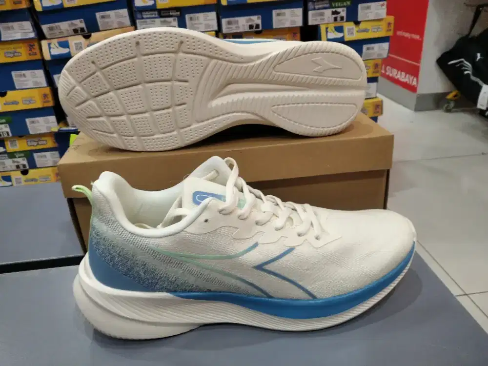Sepatu putih diadora run size 43 murah