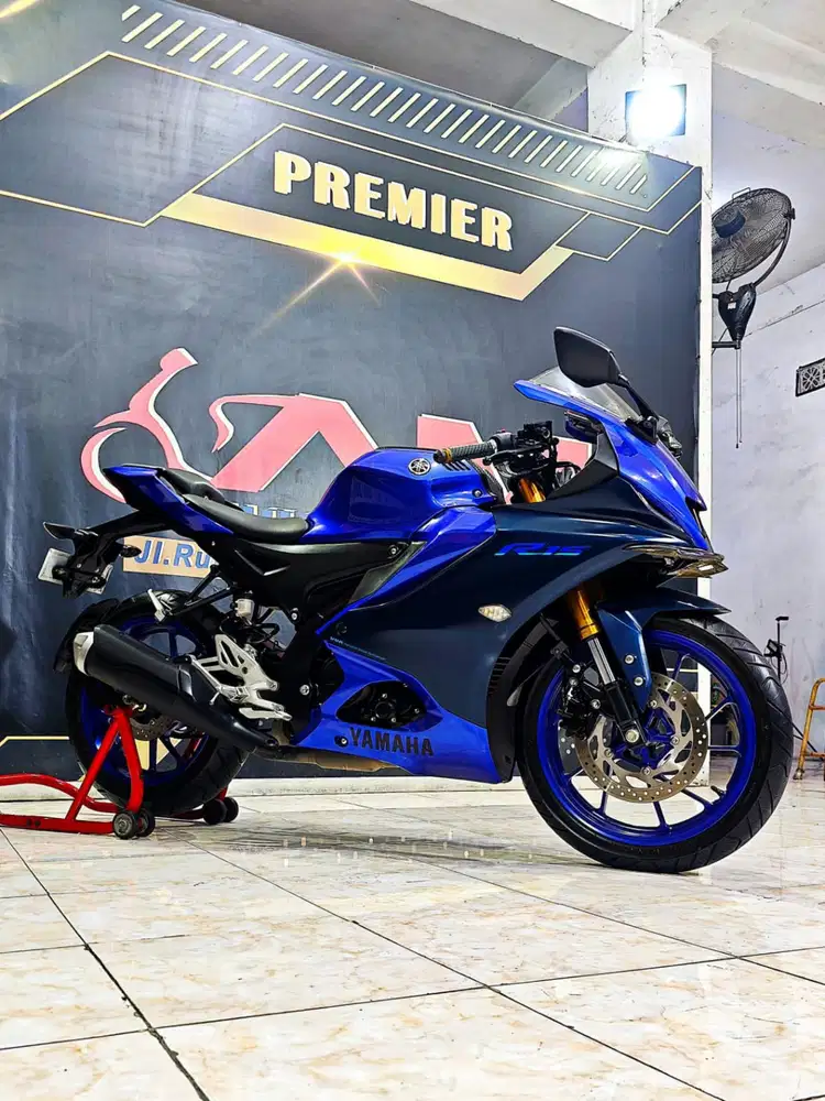 R15 V4 connected 2023 Blue glossy supermewah. Anugerah motor rungkut