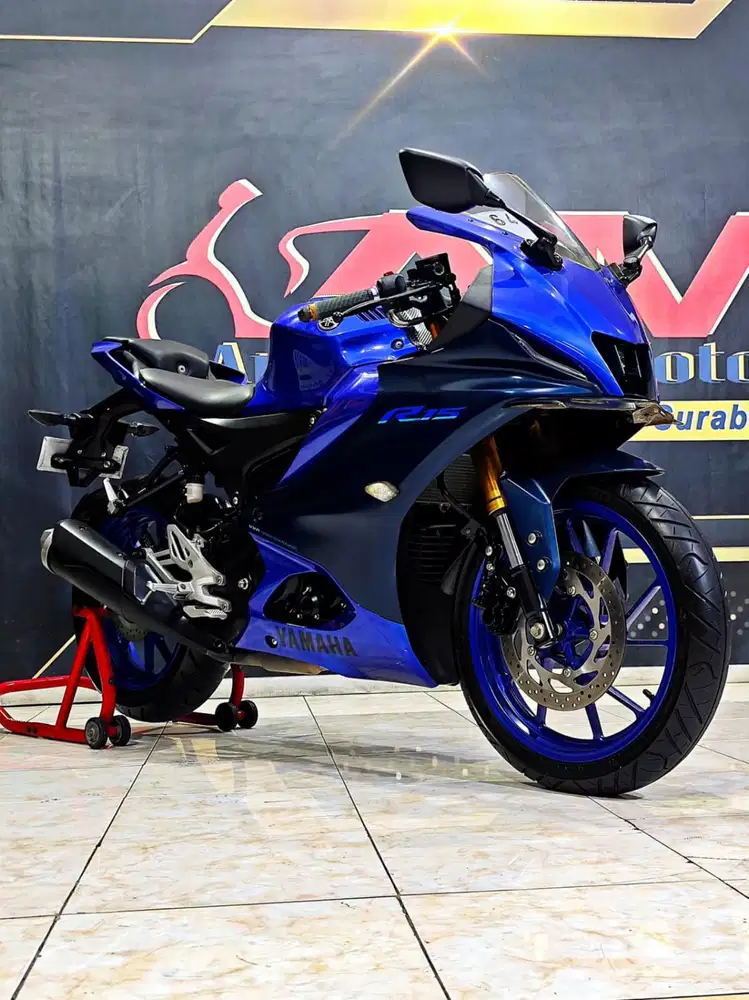 R15 V4 connected 2023 Blue glossy supermewah. Anugerah motor rungkut
