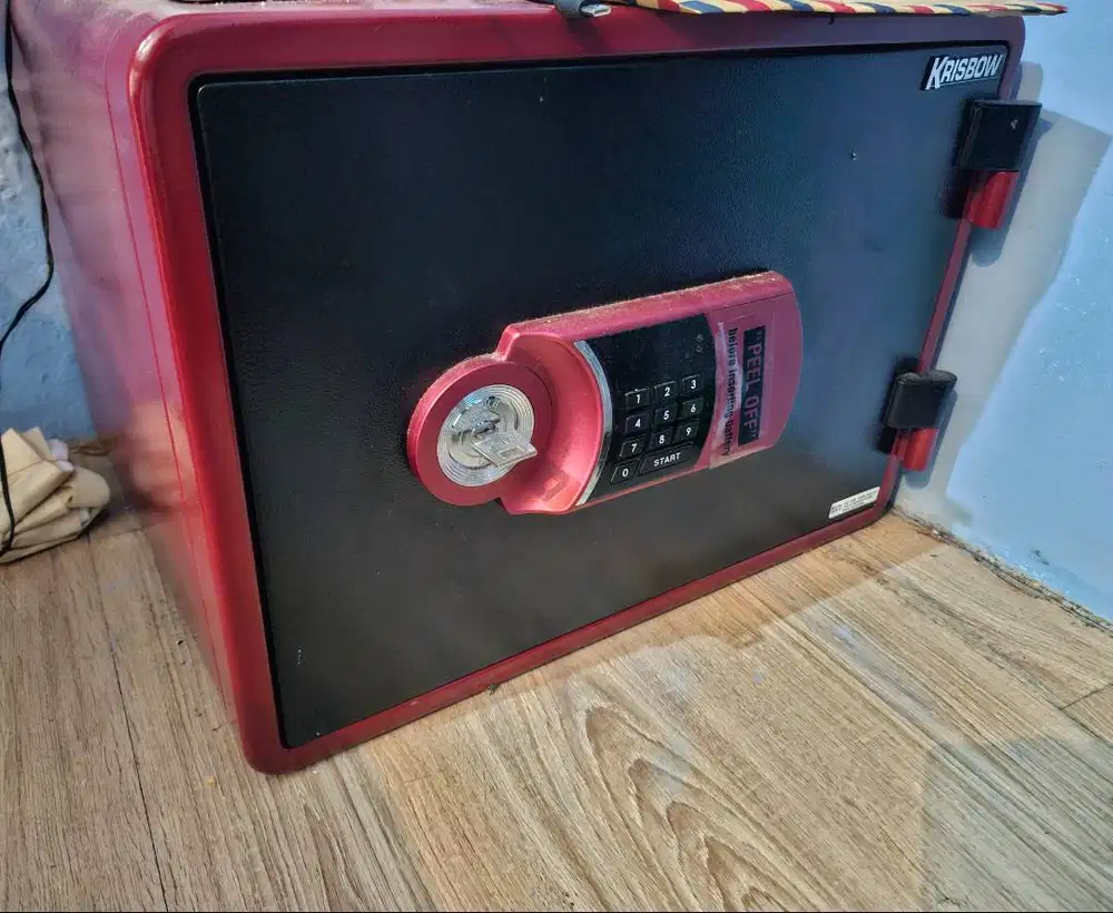 Brankas Krisbow Digital Kondisi Bagus