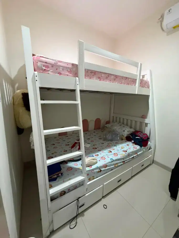 Tempat tidur anak 2 tingkat