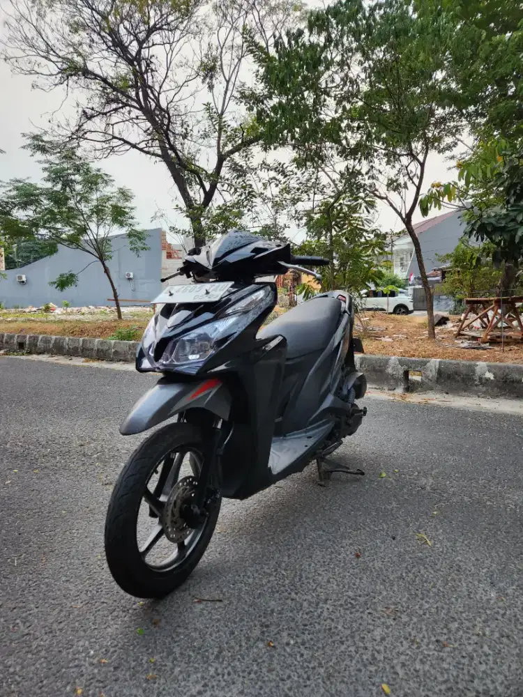 JUAL HONDA VARIO KZR 125CC 2014 SURAT LENGKAP KELISTRIKAN NORMAL MURAH