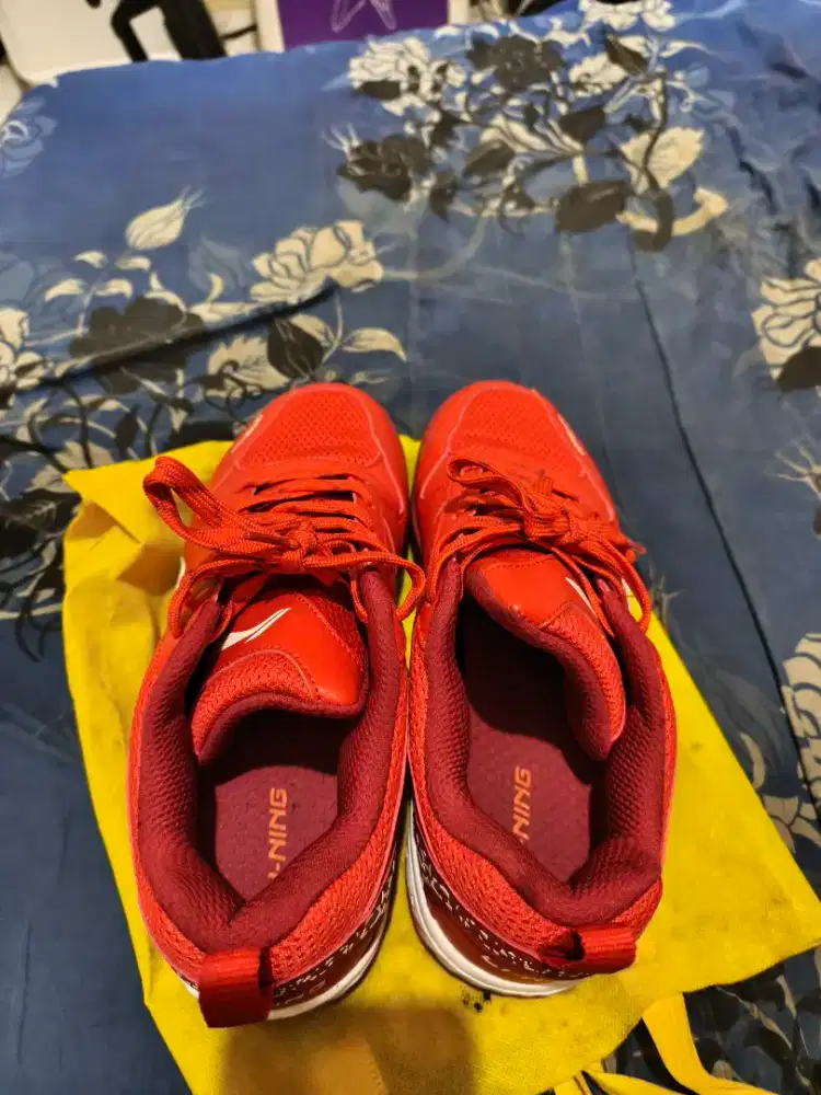 Sepatu Badminton Lining Ultra Power