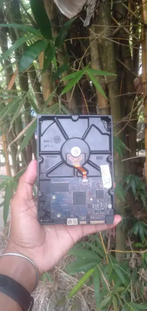 Laku kah ini di jual di situ barang2 nya wa dan hp bisa pilih aja