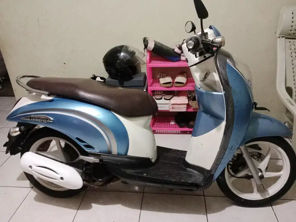 SCOOPY KARBU TAHUN 2012 MULUSS CAKEP MESIN AMAN ALUS