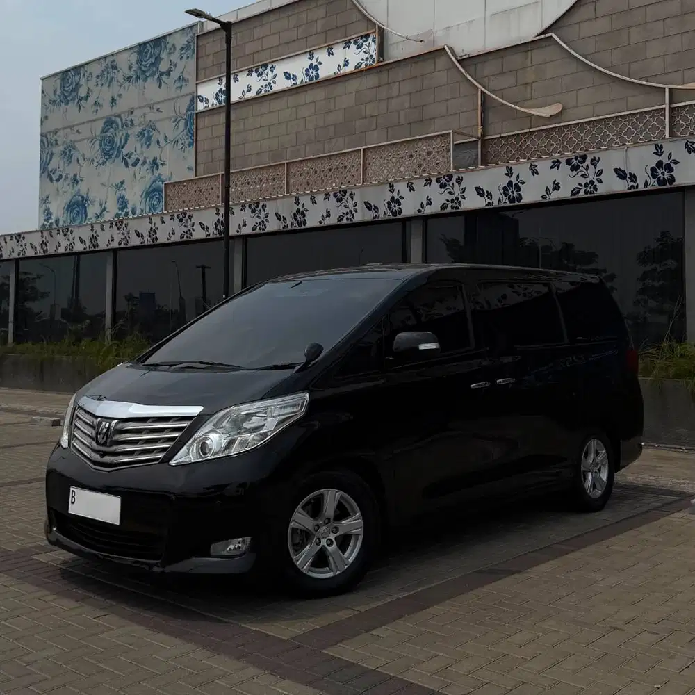 KM 62RB. Toyota Alphard Premium Sound 2010