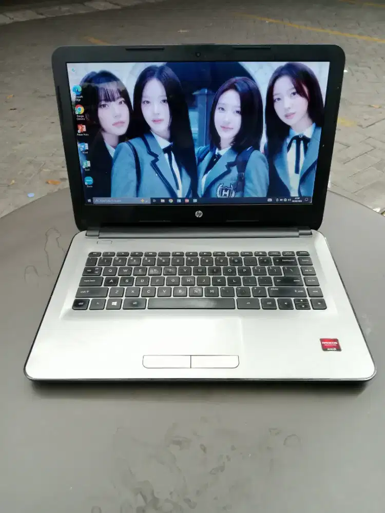 Laptop HP RAM 6 AMD A8 Windows 10 Mulus Normal