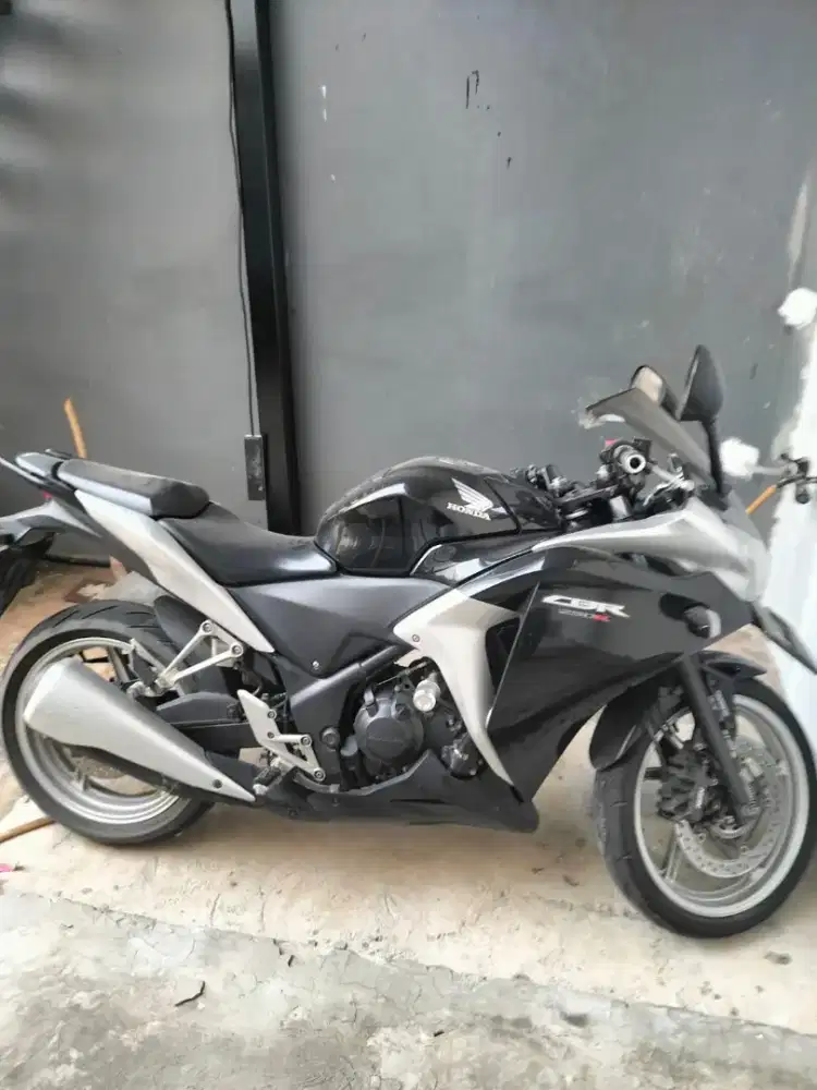 honda cbr 250r cbu 2011