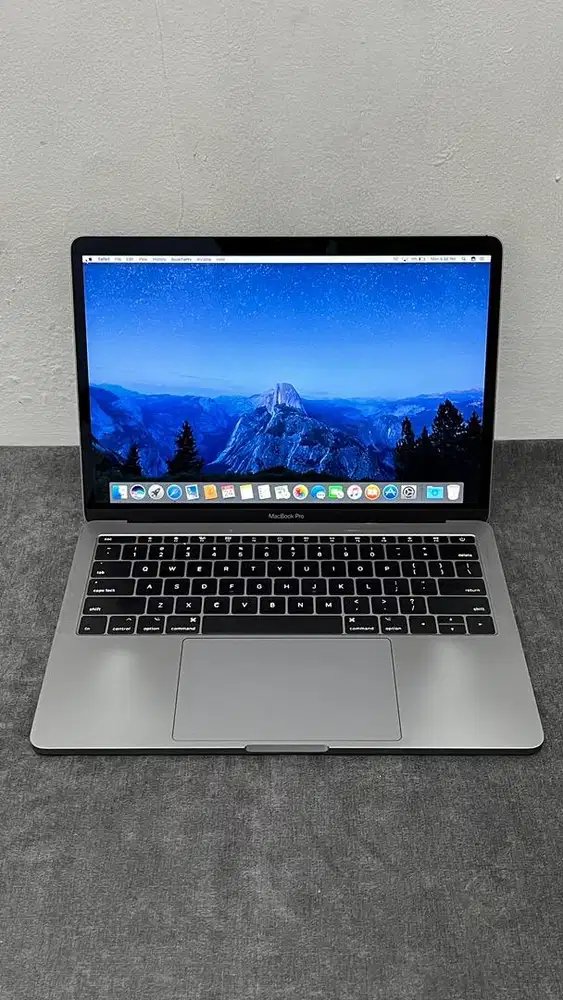 Macbook pro 2017 Ram 8/256Gb Core i5 Non touchbar 13