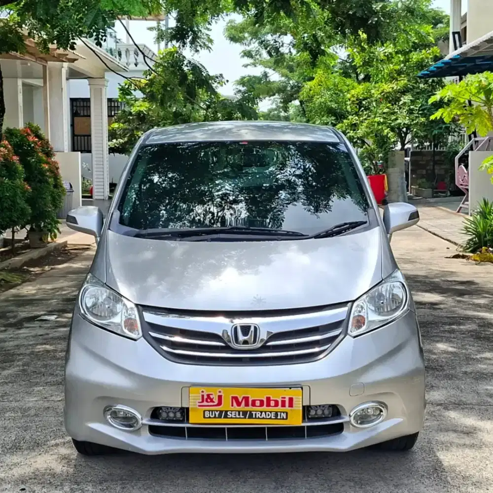 ODO 90RB HONDA FREED NEW E PSD AT MATIC 2012 SILVER ALABASTAR PERFECT