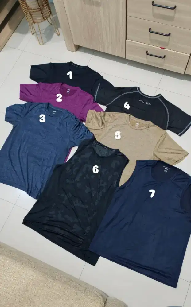 Uniqlo Baju Gym Olahraga Pria Size L Satuan Atau Borongan