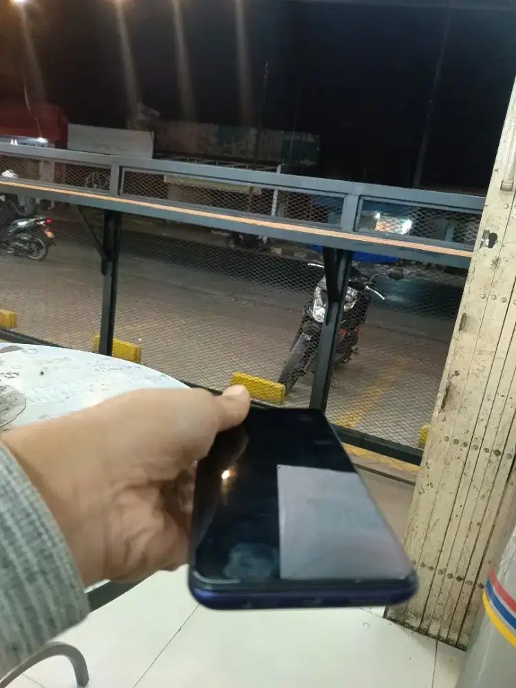 REALME 5 4/128gb MINUS NO CAS ORI, BOX MASIH ADA