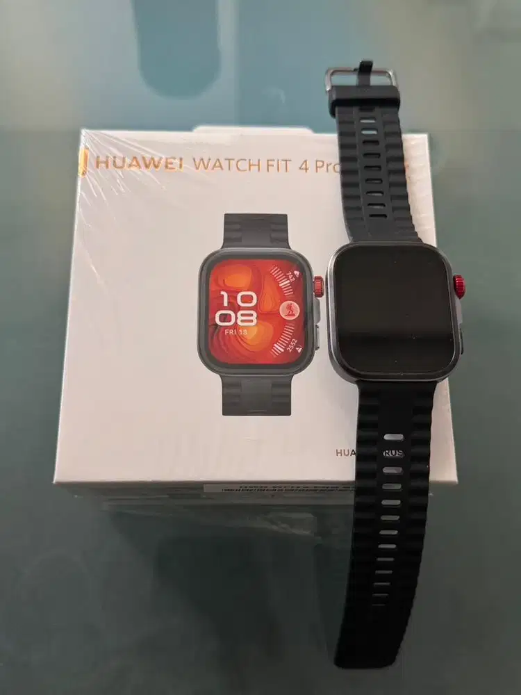 Huawei Watch fit 4 pro black strapped