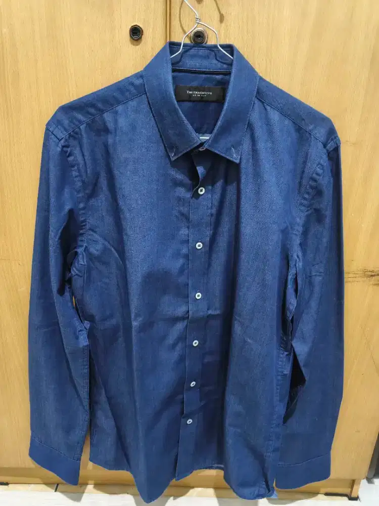 Kemeja Slimfit The Executive Like New