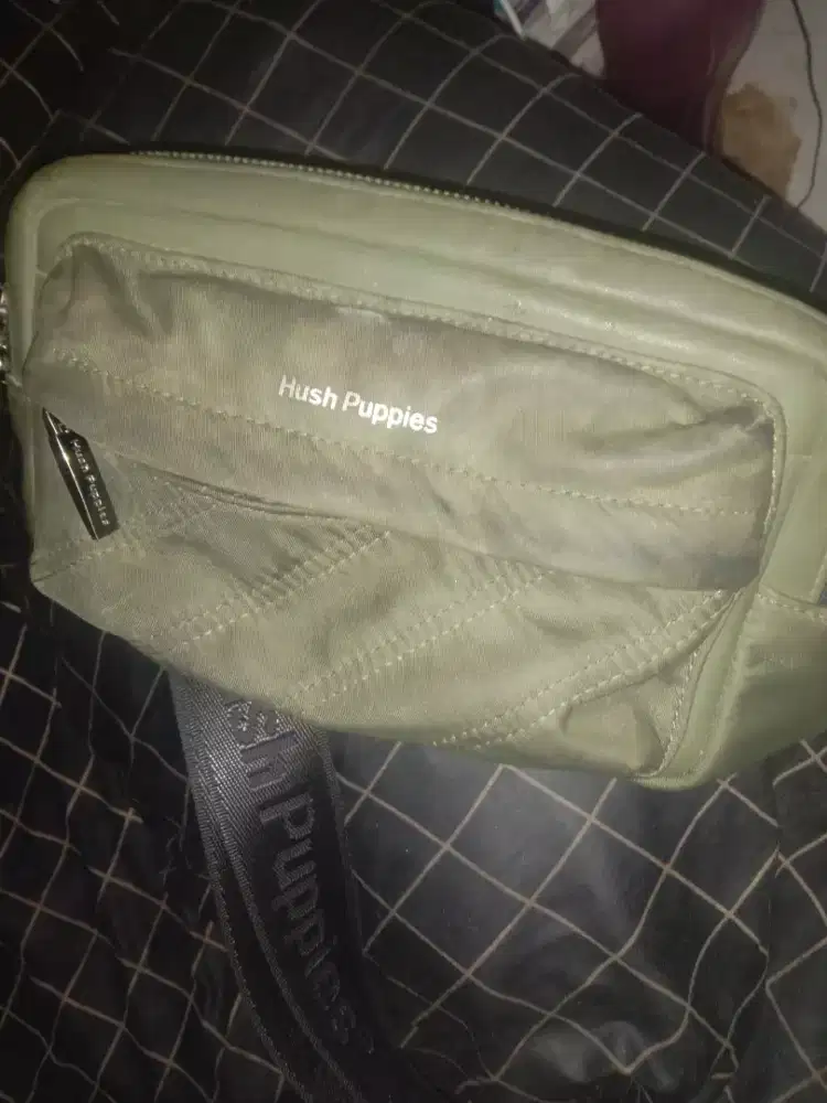 Jual tas slempang pria merk. Hush pappies
