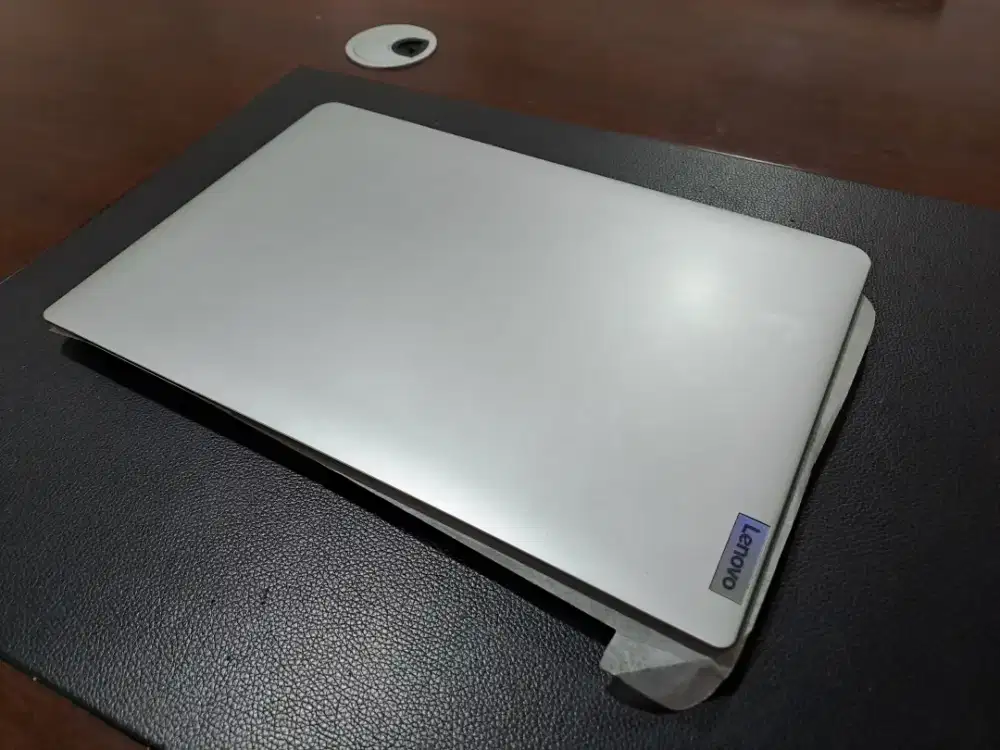 Laptop lenovo ideapad slim 1i mulus tipis ringan 8/256 Gb