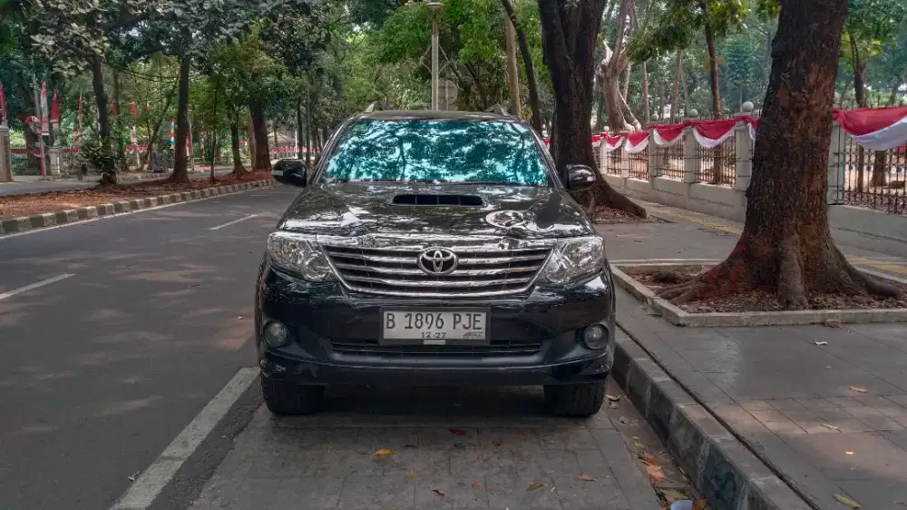 Toyota fortuner G vnt diesel
