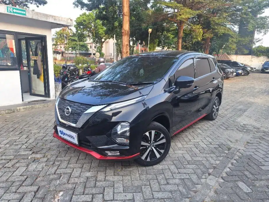 DP RENDAH Nissan Livina 1.5 VE Bensin-AT 2019 UOR