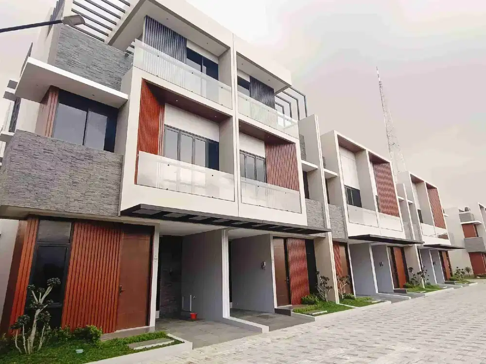 Rumah 3 Lantai 3 Menit ke Tol Meruya, Jakarta Barat
