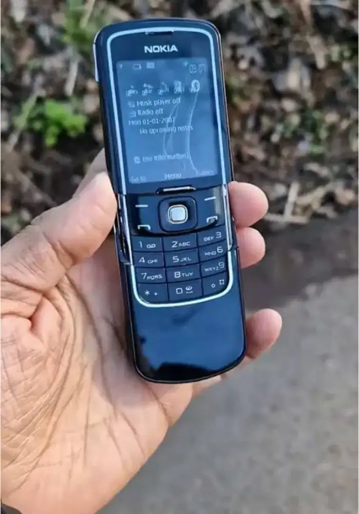 NOKIA 8600 LUNA