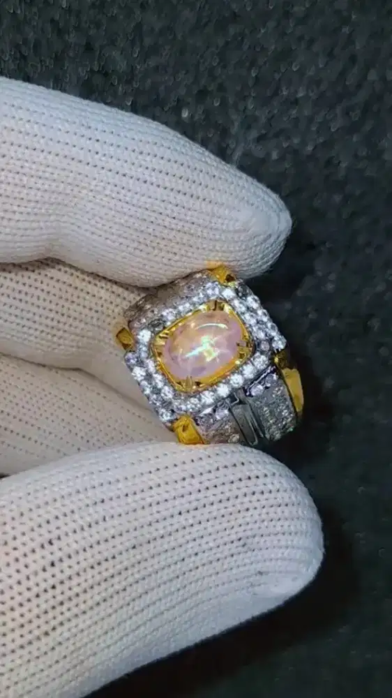 Natural colorless star sapphire (srilangka)