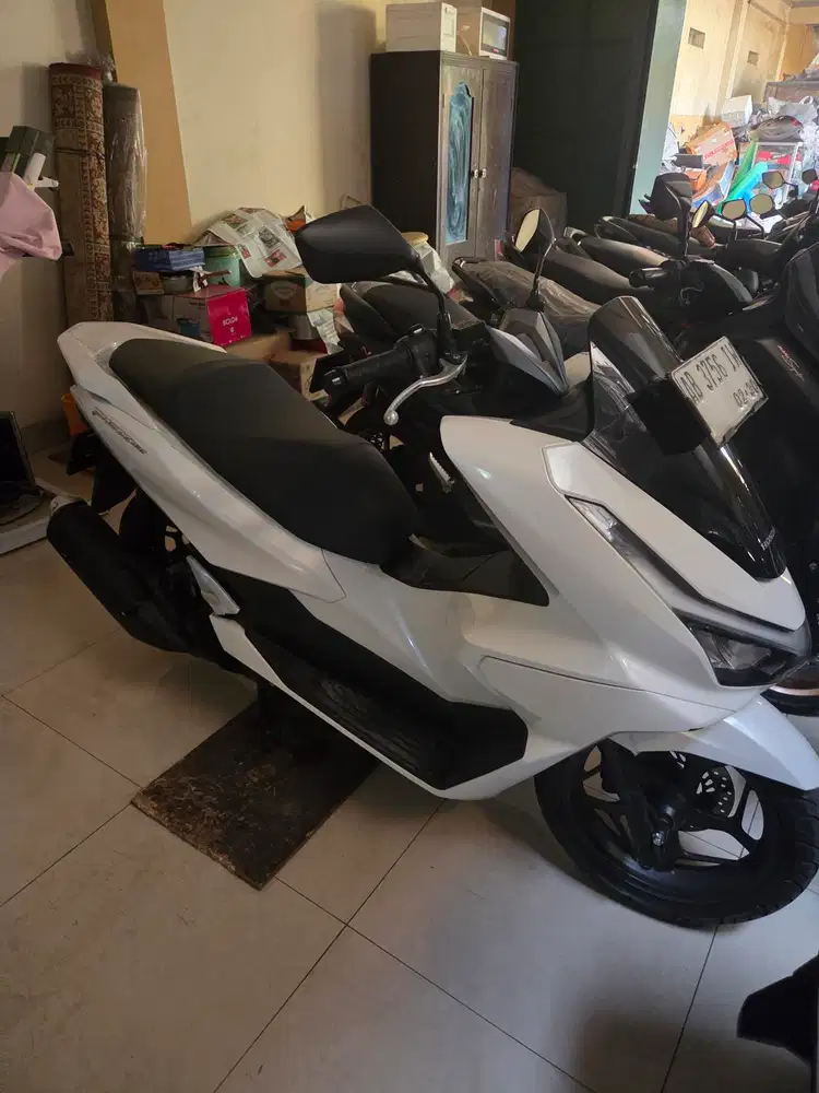 Pcx 160 putih 2025 low km remote 2 gbm