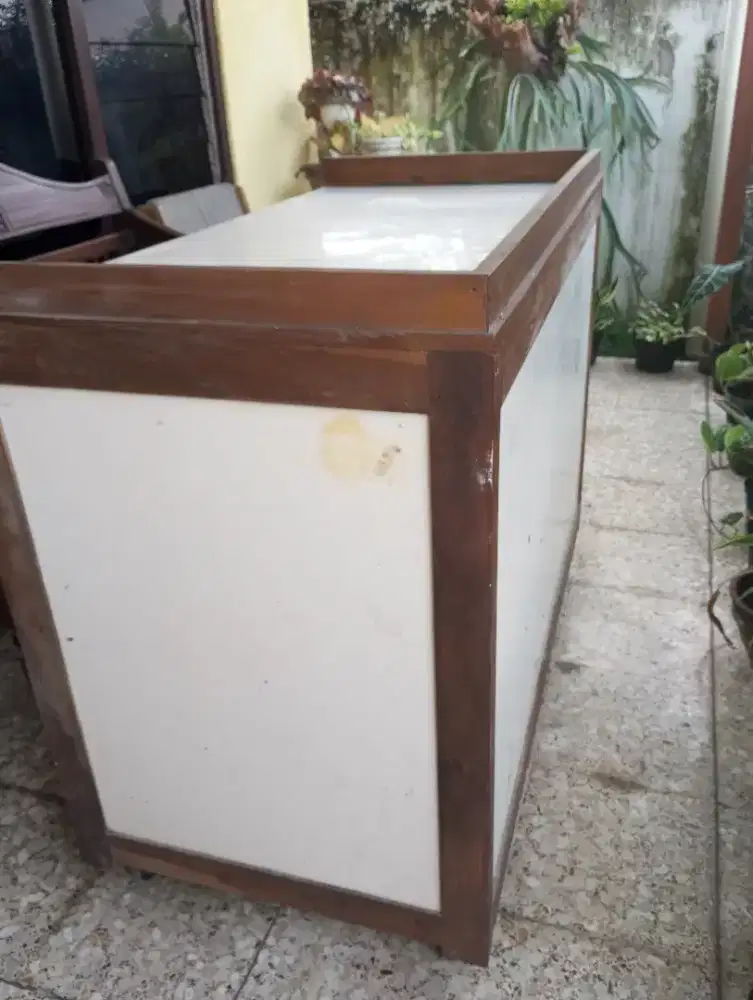 Meja ada rodanya bisa buat jualan es buah dsb
